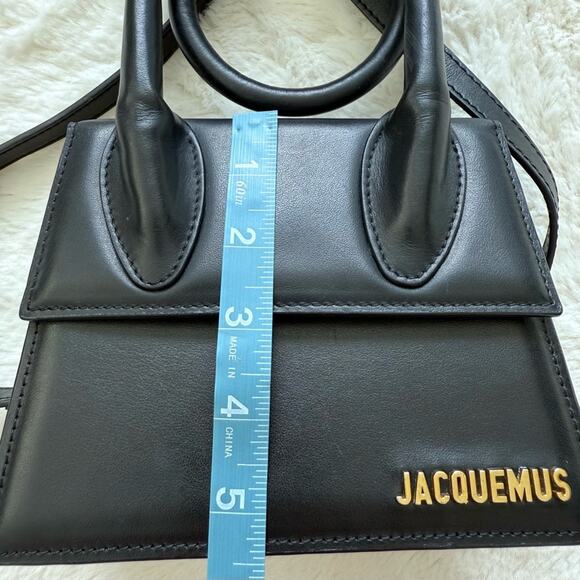 Jacquemus the knot Chiquito black bag Retail 1020$ - Picture 4 of 15